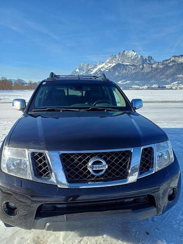 Schwarz Gebraucht 2012 Nissan Navara Abholung | € 14.000 - Bild 1/4