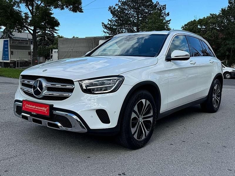 Gebraucht Mercedes GLC200 163 PS (119 kW) 2019 Weiß SUV