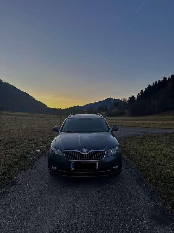 Gebraucht Skoda Superb Elegance 105 PS (77 kW) 2015 Kombi