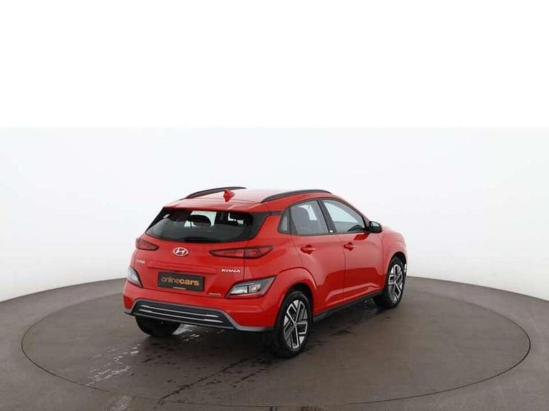 Gebraucht Hyundai Kona Select 100 kW (136 PS) 2021 Rot SUV