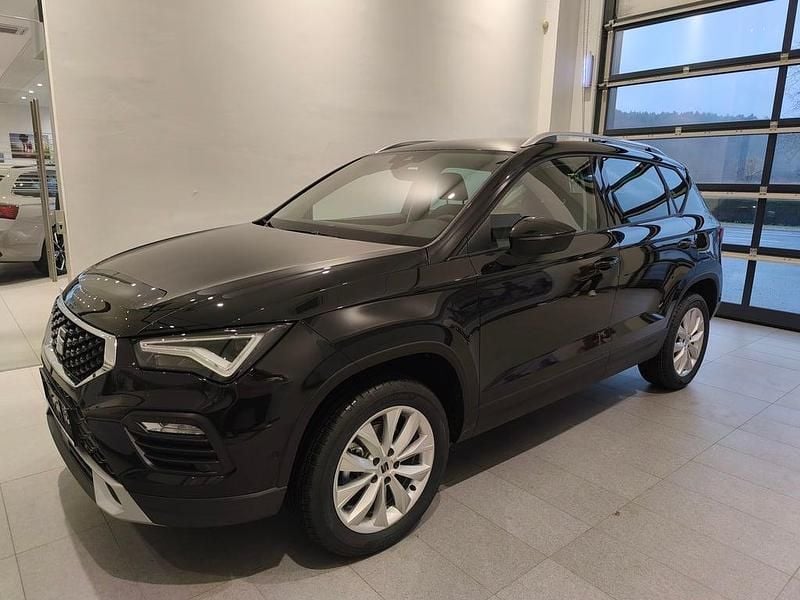 Schwarz metallic Neu 2025 Seat Ateca Style SUV | € 35.900 (Etwas zu teuer) - Bild 1/4