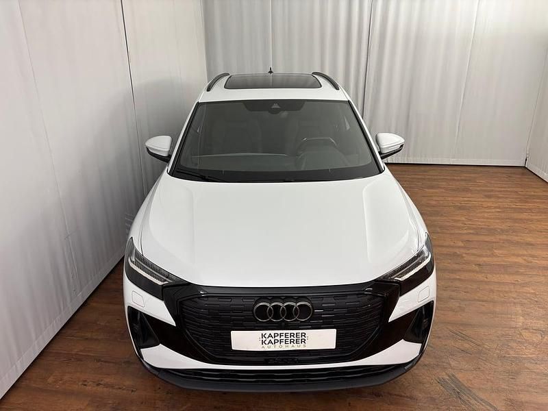 Gebraucht Audi Q4 e-tron Business 210 kW (286 PS) 2024 Weiss  metallic SUV