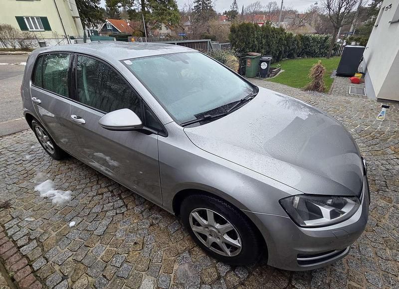 Gebraucht VW Golf VII 90 PS (66 kW) 2014 Silber Limousine