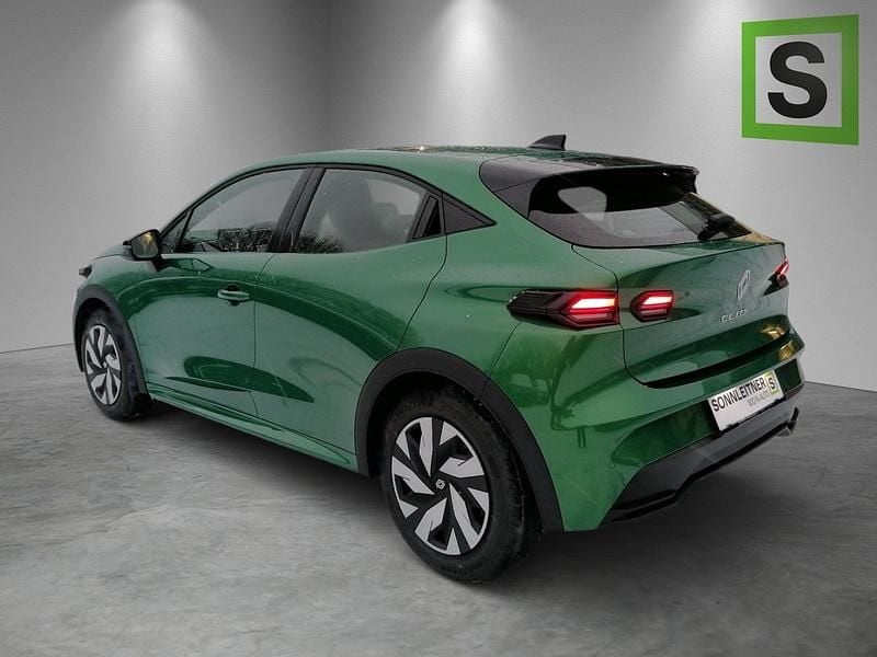 Neu Renault Clio V Evolution 114 PS (83 kW) 2026 Grün Limousine