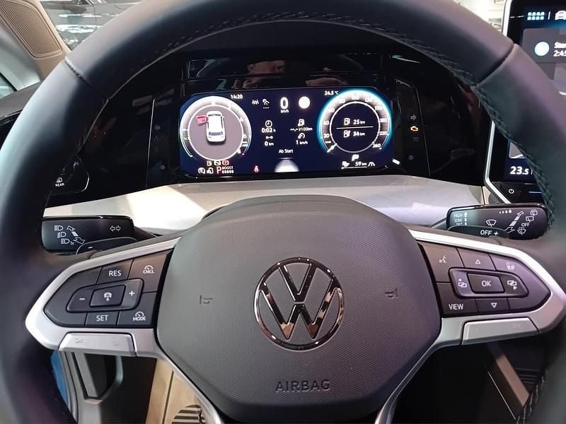 Neu VW Golf VIII 204 PS (150 kW) 2025 Mittelblau  normal Limousine