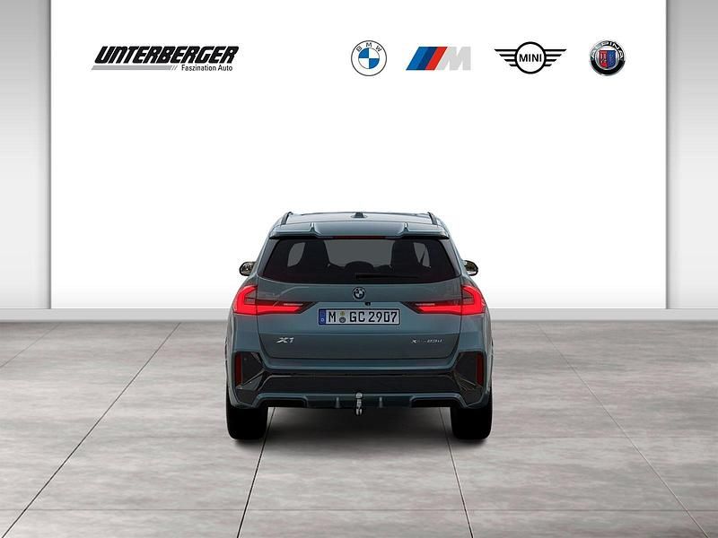 Neu BMW X1 Shadowline 211 PS (155 kW) 2025 Grün SUV