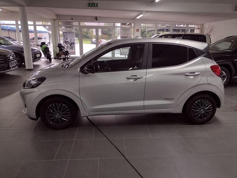 Gebraucht Hyundai i10 Edition 30+ 67 PS (49 kW) 2022 Silber Kleinwagen