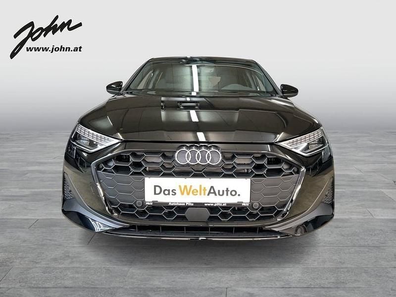 Neu Audi A3 Ambiente 116 PS (85 kW) 2026 Schwarz  normal Limousine