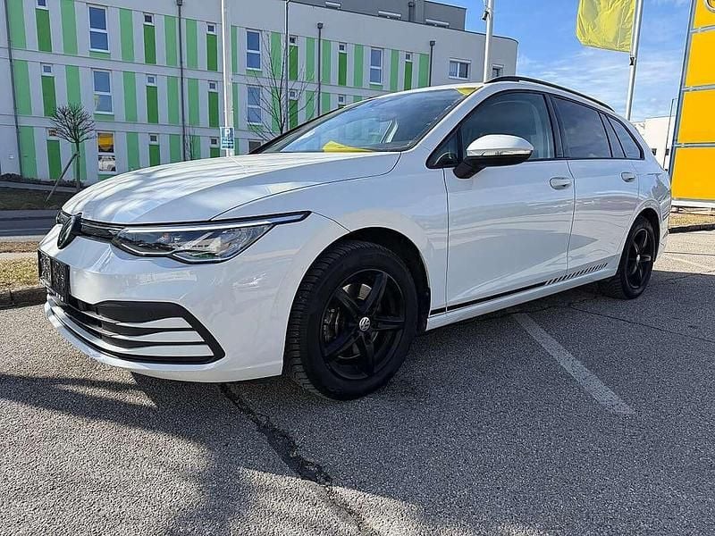 Gebraucht VW Golf VIII Life 116 PS (85 kW) 2024 Weiß Kombi