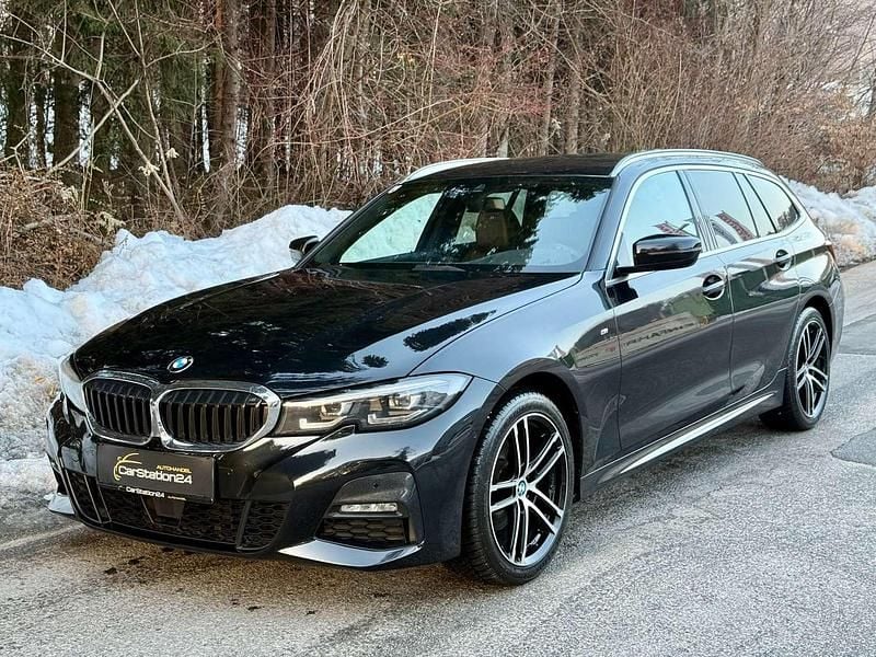Schwarz Gebraucht 2021 BMW 320 M Sport Kombi | € 26.990 (Guter Preis) - Bild 1/4