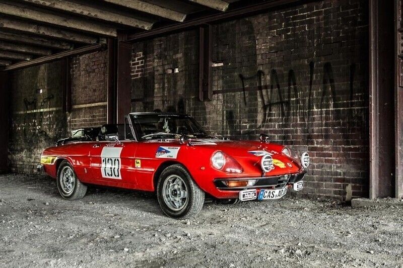 Gebraucht Alfa Romeo Spider 126 PS (92 kW) 1977 Rot Cabrio