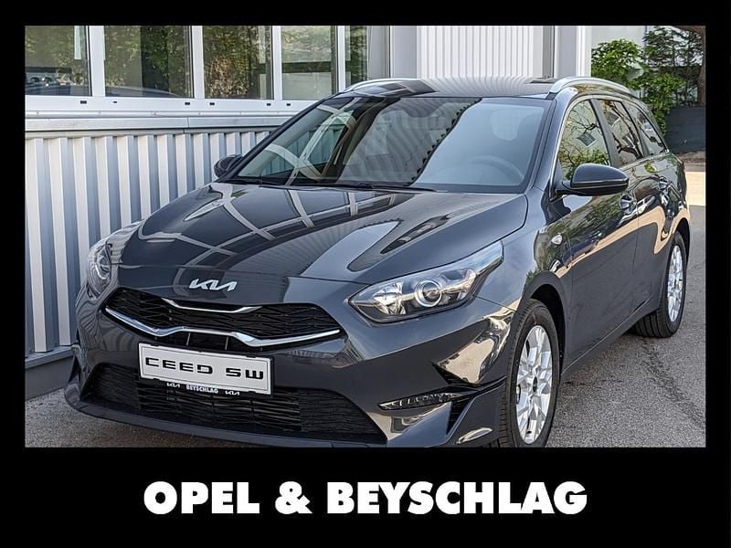 Gebraucht Kia Ceed Sportswagon Silver 101 PS (74 kW) 2025 Dark penta metal Kombi