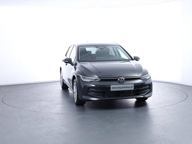 Neu VW Golf VIII 116 PS (85 kW) 2025 Mittelgrau  normal Limousine