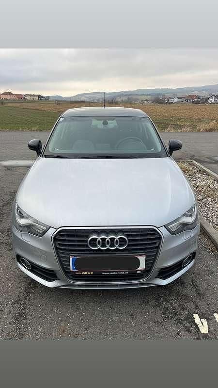 Silber Gebraucht 2014 Audi A1 Sportback Ambition Kleinwagen | € 6.900 (Superpreis) - Bild 1/4