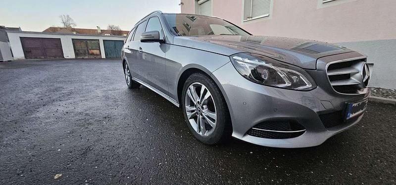 Gebraucht Mercedes E250 Elegance 204 PS (150 kW) 2011 Kombi