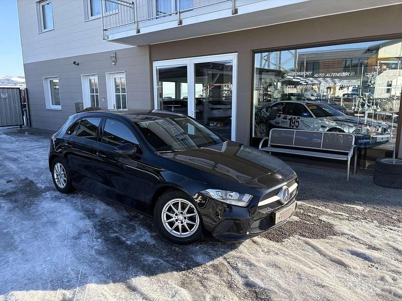 Gebraucht Mercedes A160 109 PS (80 kW) 2019 Schwarz Kleinwagen