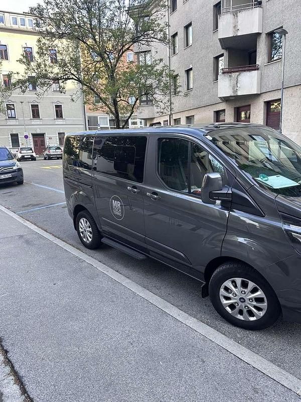 Gebraucht Ford Tourneo Trend 131 PS (96 kW) 2018 Van / Kleinbus