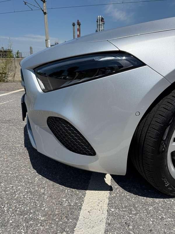 Gebraucht Mercedes A180 116 PS (85 kW) 2023 Silber Limousine