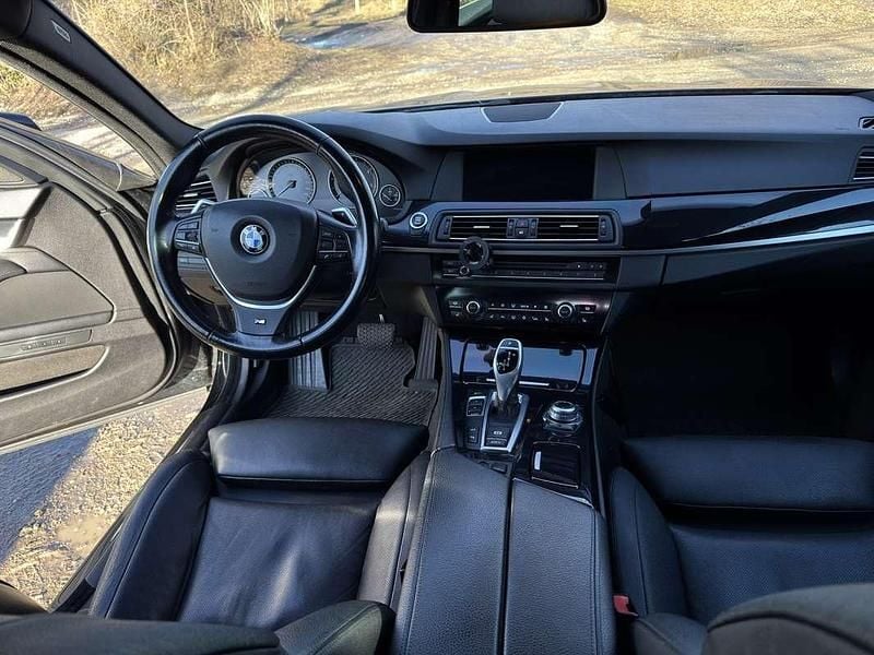 Gebraucht BMW 530 M Sport 245 PS (180 kW) 2010 Schwarz Kombi