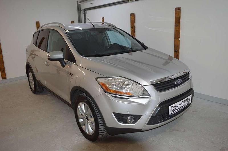 Grau Gebraucht 2010 Ford Kuga Titanium SUV | € 6.000 (Guter Preis) - Bild 1/4