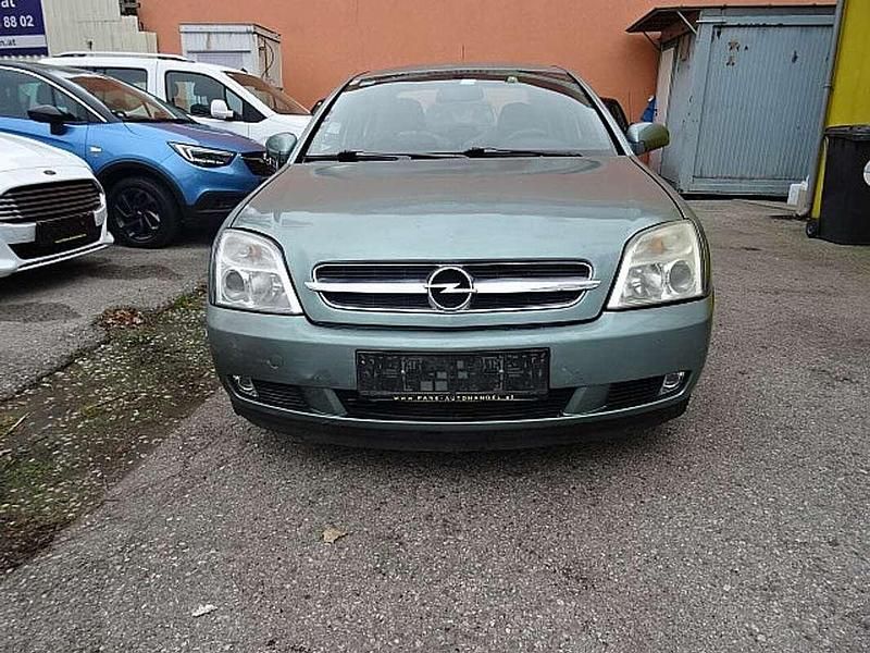 Grün Gebraucht 2004 Opel Vectra Comfort Limousine | € 1.000 - Bild 1/4