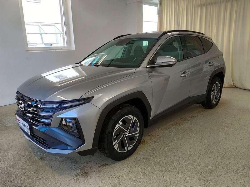 Neu Hyundai Tucson 160 PS (117 kW) 2025 Silber SUV