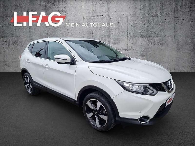 Weiß Gebraucht 2017 Nissan Qashqai N-Vision SUV | € 13.990 (Etwas zu teuer) - Bild 1/3