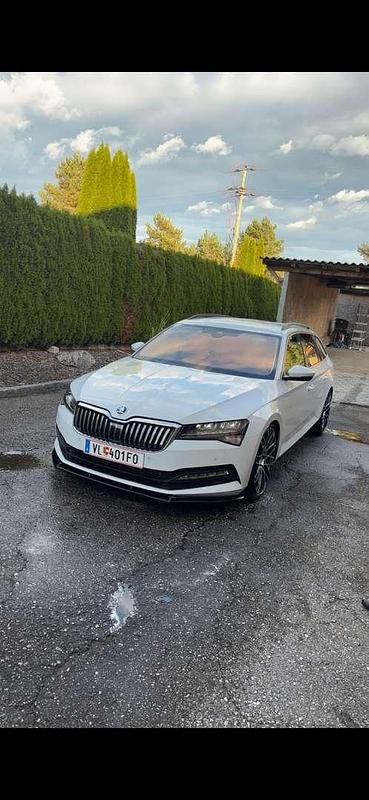 Gebraucht Skoda Superb Ambition 150 PS (110 kW) 2020 Kombi