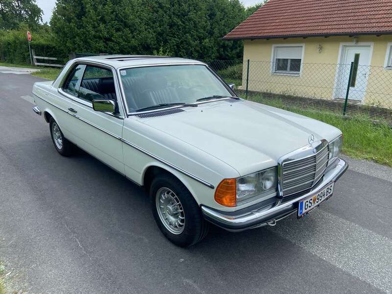 Gebraucht 1981 Mercedes 300 Coupé | € 22.000 - Bild 1/4