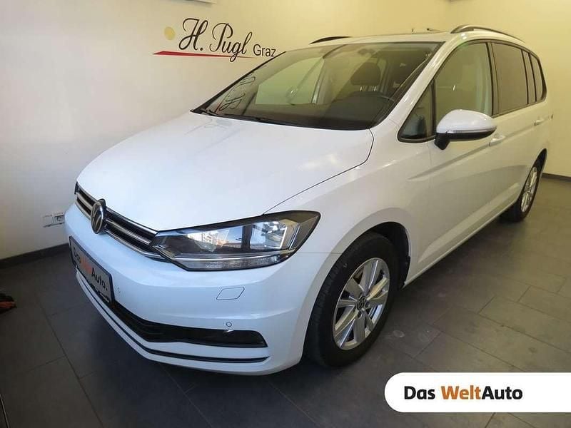 Gebraucht VW Touran 150 PS (110 kW) 2022 Weiss  normal Van / Kleinbus