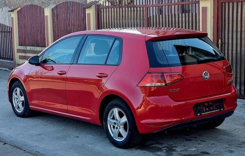 Gebraucht VW Golf VII Comfortline 105 PS (77 kW) 2014 Limousine