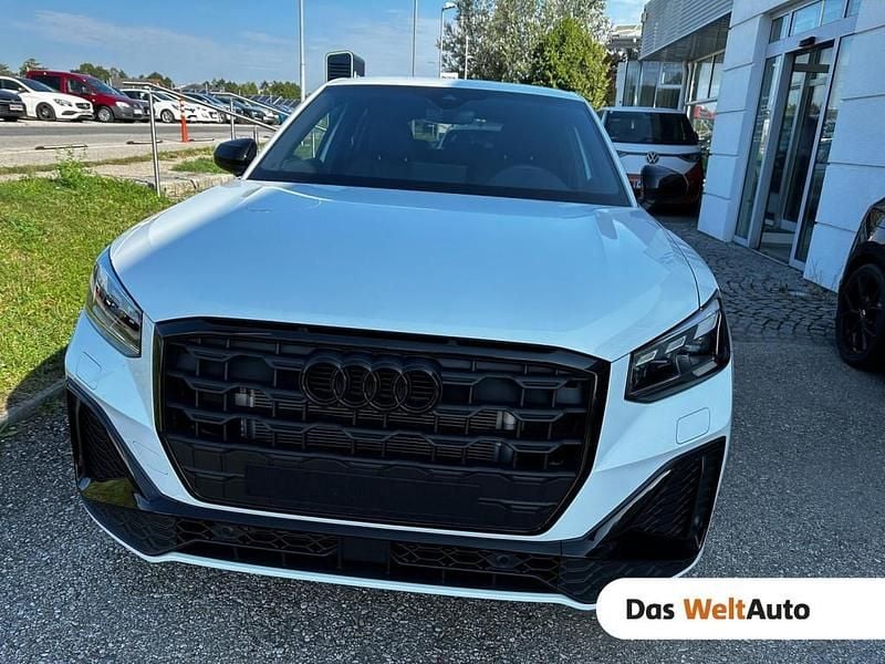 Weiss metallic Gebraucht 2023 Audi Q2 S-Line SUV | € 39.980 - Bild 1/4