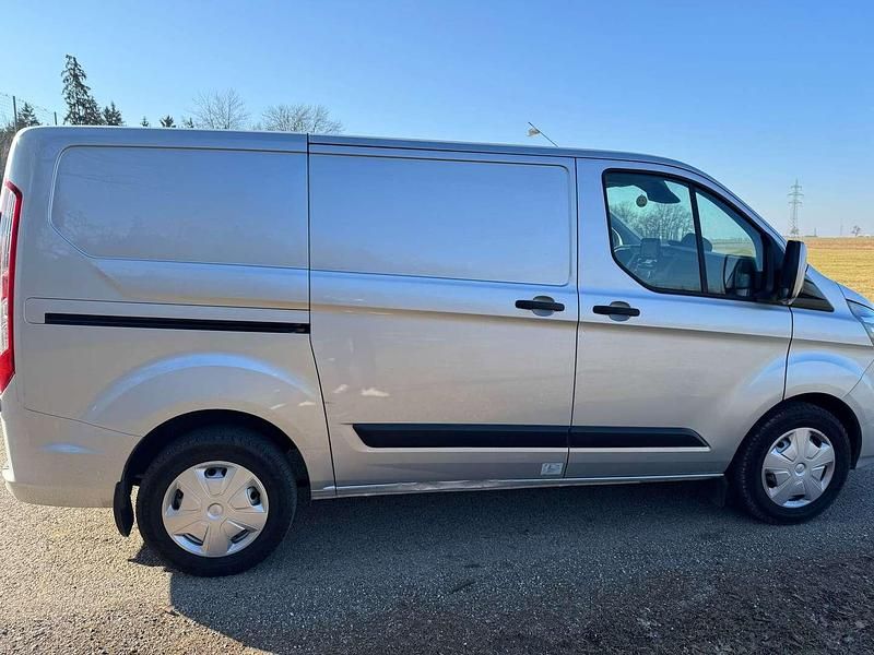 Gebraucht Ford Transit Limited 170 PS (125 kW) 2019 Silber Limousine
