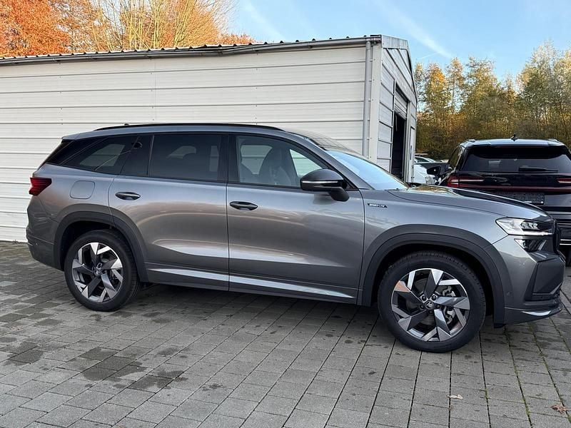 Neu Skoda Kodiaq SportLine 204 PS (150 kW) 2025 Grau SUV