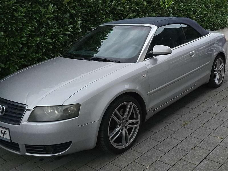 Silber Gebraucht 2002 Audi A4 Cabriolet Cabrio | € 2.000 - Bild 1/4