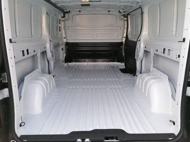 Weiß Gebraucht 2025 Renault Trafic Van / Kleinbus | € 30.390 (Etwas zu teuer) - Bild 1/1