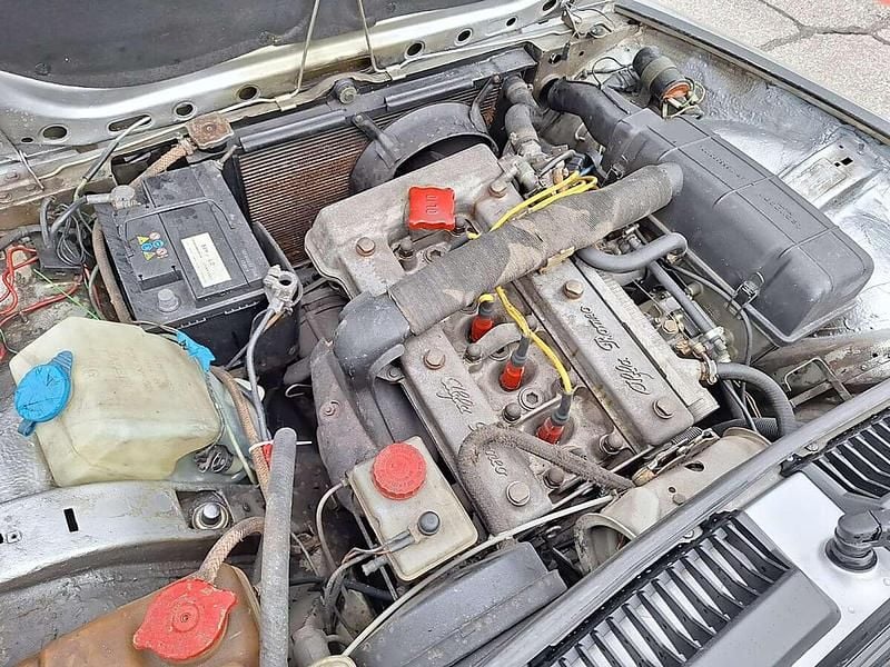 Gebraucht Alfa Romeo GTV 121 PS (88 kW) 1983 Silber Coupé