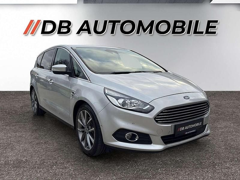 Gebraucht Ford S-MAX Titanium 150 PS (110 kW) 2017 Grau Van / Kleinbus