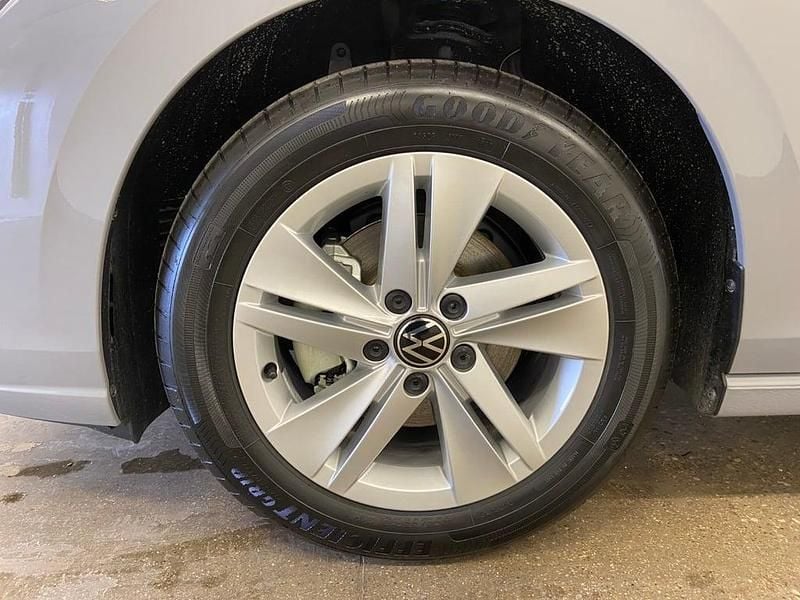 Neu VW Golf VIII Life 115 PS (84 kW) 2025 Mittelgrau  normal