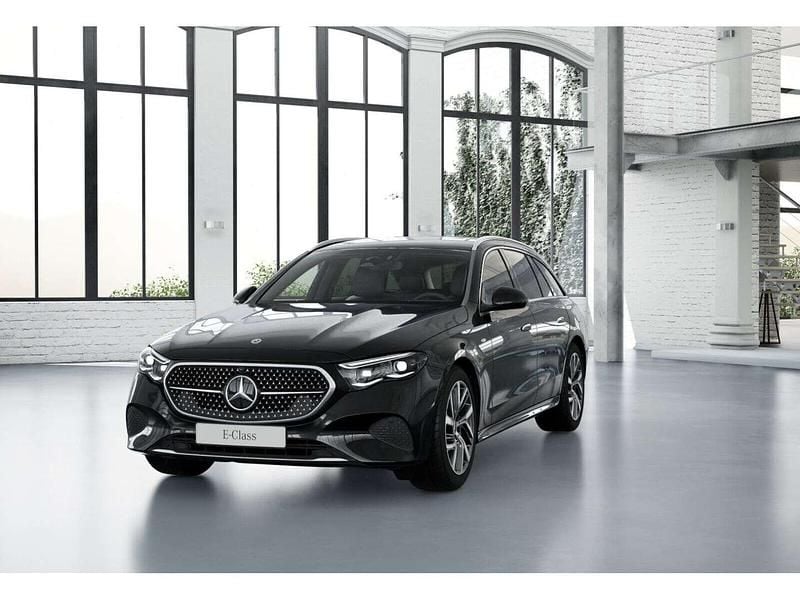 Gebraucht Mercedes E300 197 PS (144 kW) 2025 Schwarz Kombi
