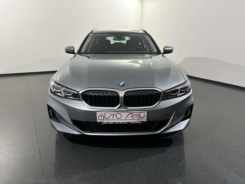 Gebraucht BMW 320 190 PS (139 kW) 2023 Grau Kombi
