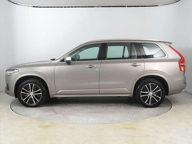 Gebraucht Volvo XC90 Momentum 235 PS (172 kW) 2020 Beige SUV