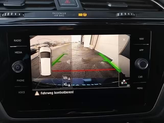 Gebraucht VW Touran Sport 150 PS (110 kW) 2020 Atlantik blue metallic Van / Kleinbus