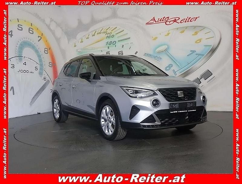 Silber metallic Gebraucht 2024 Seat Arona FR SUV | € 18.990 (Fairer Preis) - Bild 1/3
