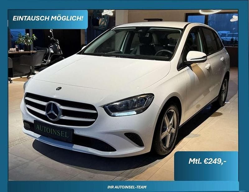 Weiß Gebraucht 2020 Mercedes B180 Van / Kleinbus | € 16.900 (Fairer Preis) - Bild 1/4