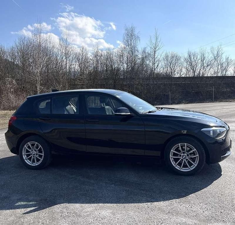 Gebraucht BMW 116 116 PS (85 kW) 2015 Schwarz Kleinwagen
