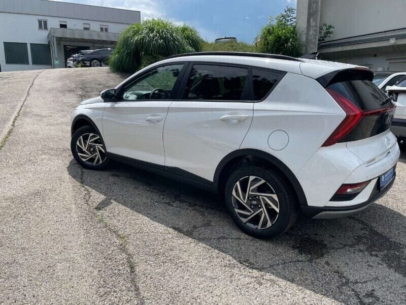 Gebraucht Hyundai Bayon GO! 101 PS (74 kW) 2024 Weiß SUV
