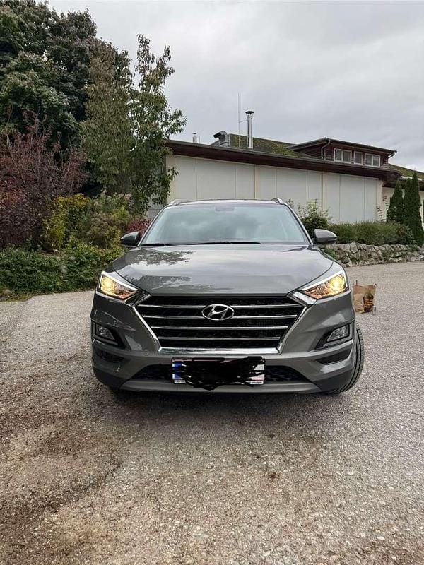 Braun Gebraucht 2020 Hyundai Tucson SUV | € 19.500 (Guter Preis) - Bild 1/4