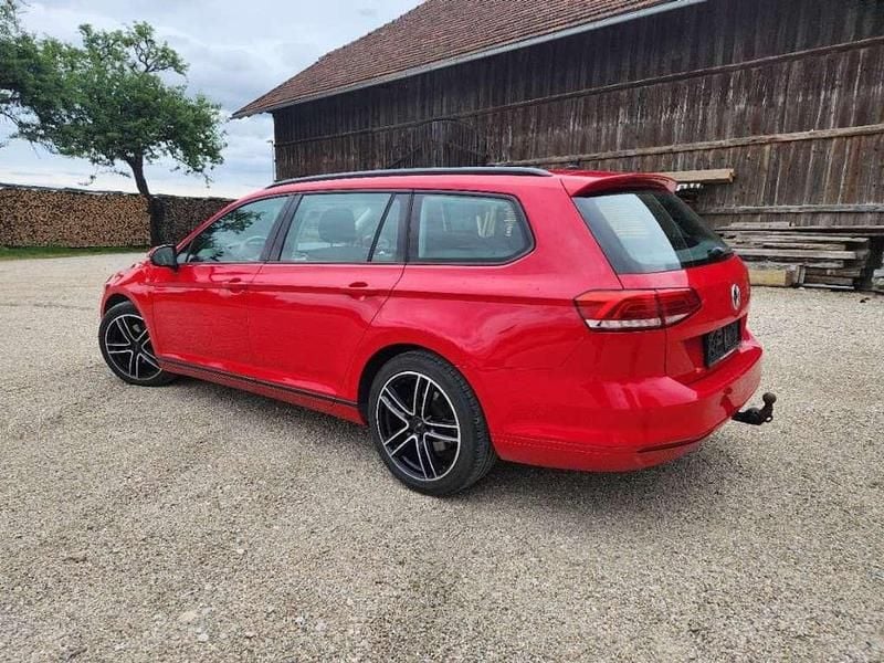 Gebraucht VW Passat Highline 120 PS (88 kW) 2015 Rot Kombi