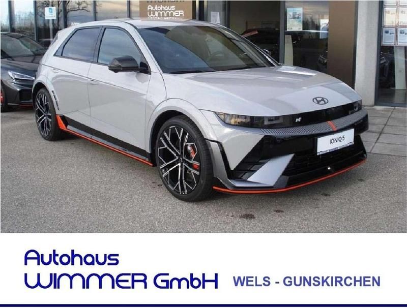 Grau Gebraucht 2024 Hyundai Ioniq Kleinwagen | € 68.890 - Bild 1/4